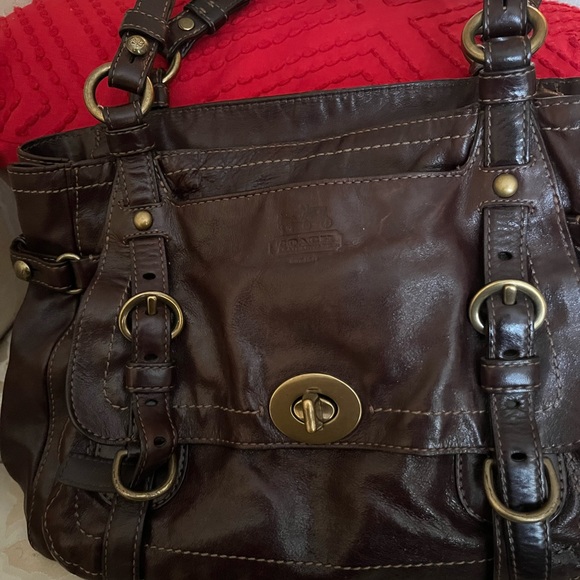 Authentic Coach Bag! Brown with rustic hardware! Excellent condition - Picture 2 of 8